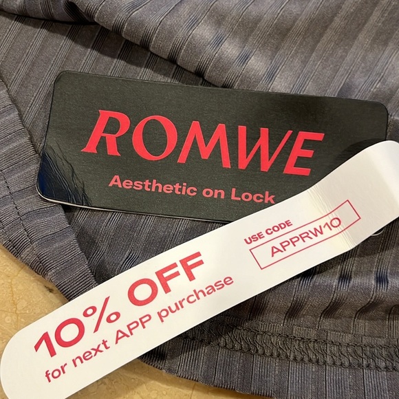 Women’s BRAND NEW W/TAGS.ROMWE GREY SOLID CONTRAST LACE TOP. SZ. MED. NOT A FLAW - Picture 5 of 9